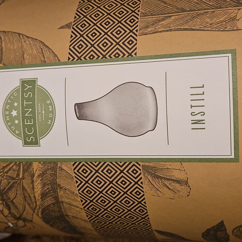 New Scentsy Instill Diffuser Shade